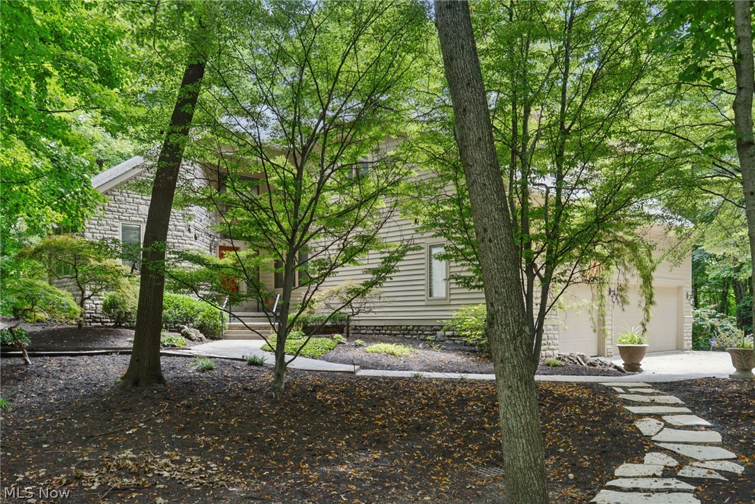 388 Lily Pond Court Columbus OH 43230