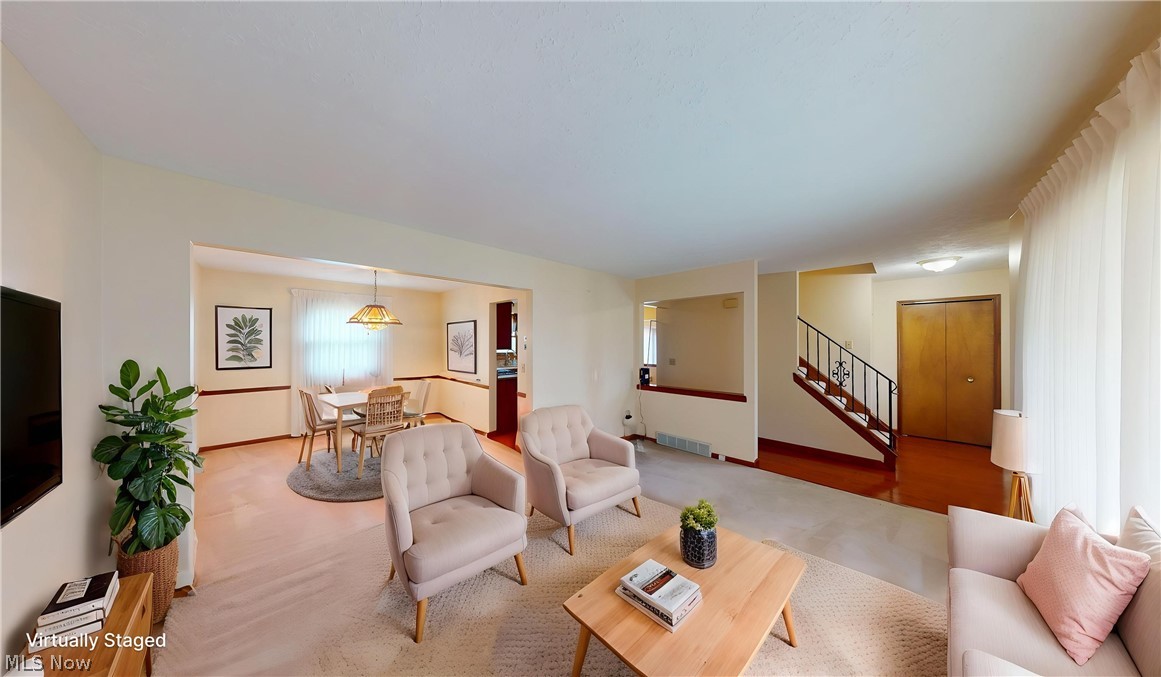 7420 Royalview Drive Parma OH 44129