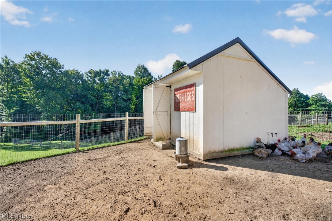 25601 Ridge Road East Rochester OH 44625