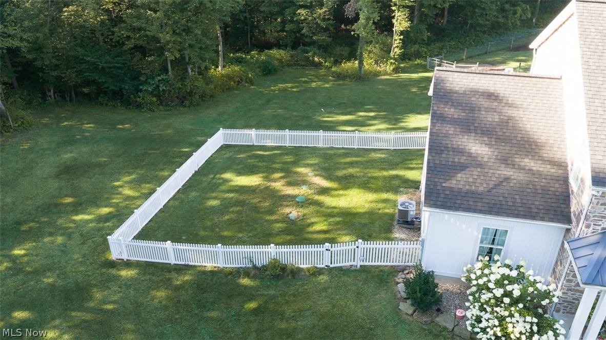 25601 Ridge Road East Rochester OH 44625