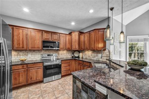 22131 Yarrow Trail Strongsville OH 44149