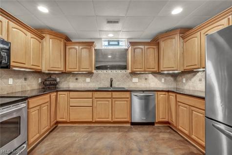 22131 Yarrow Trail Strongsville OH 44149