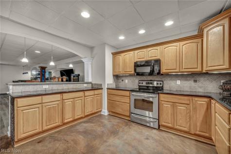 22131 Yarrow Trail Strongsville OH 44149