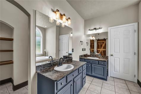 22131 Yarrow Trail Strongsville OH 44149