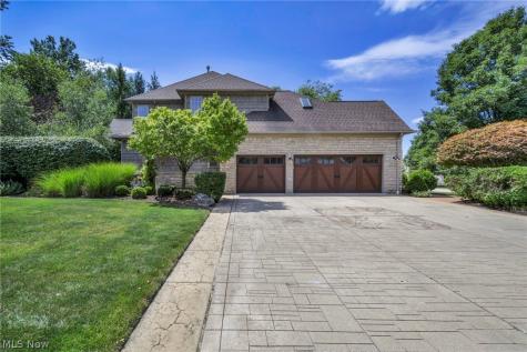 22131 Yarrow Trail Strongsville OH 44149