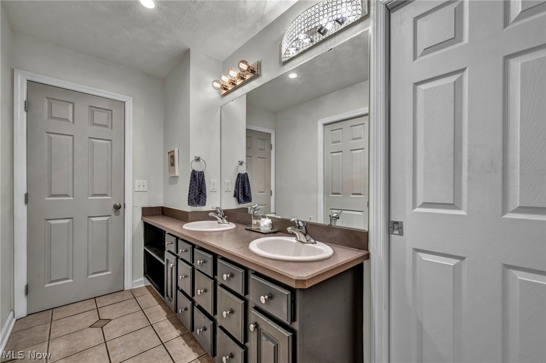 22131 Yarrow Trail Strongsville OH 44149