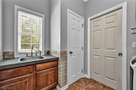 22131 Yarrow Trail Strongsville OH 44149