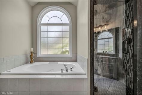 22131 Yarrow Trail Strongsville OH 44149