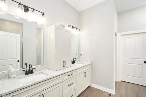 2793 Galway Drive Brunswick Hills OH 44212