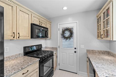 26707 Normandy Road Bay Village OH 44140