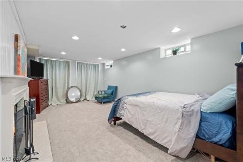 26707 Normandy Road Bay Village OH 44140