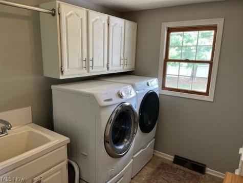 1385 Butler Street SE North Canton OH 44720