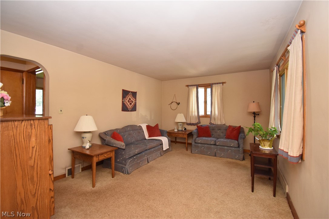 512 Center Street Hubbard OH 44425