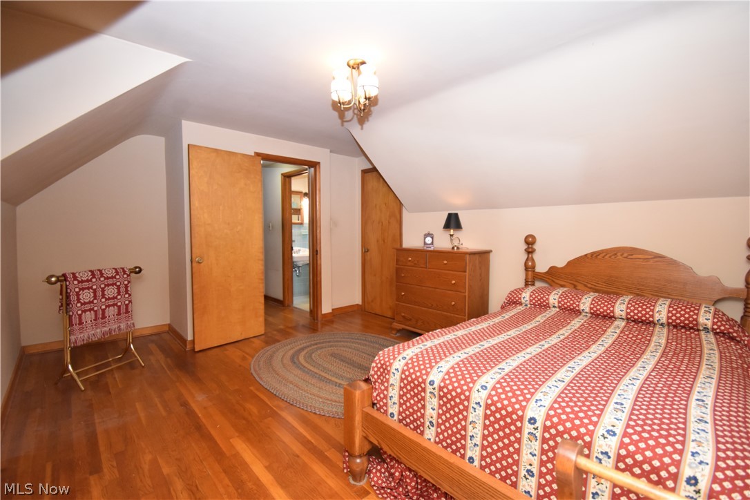 512 Center Street Hubbard OH 44425