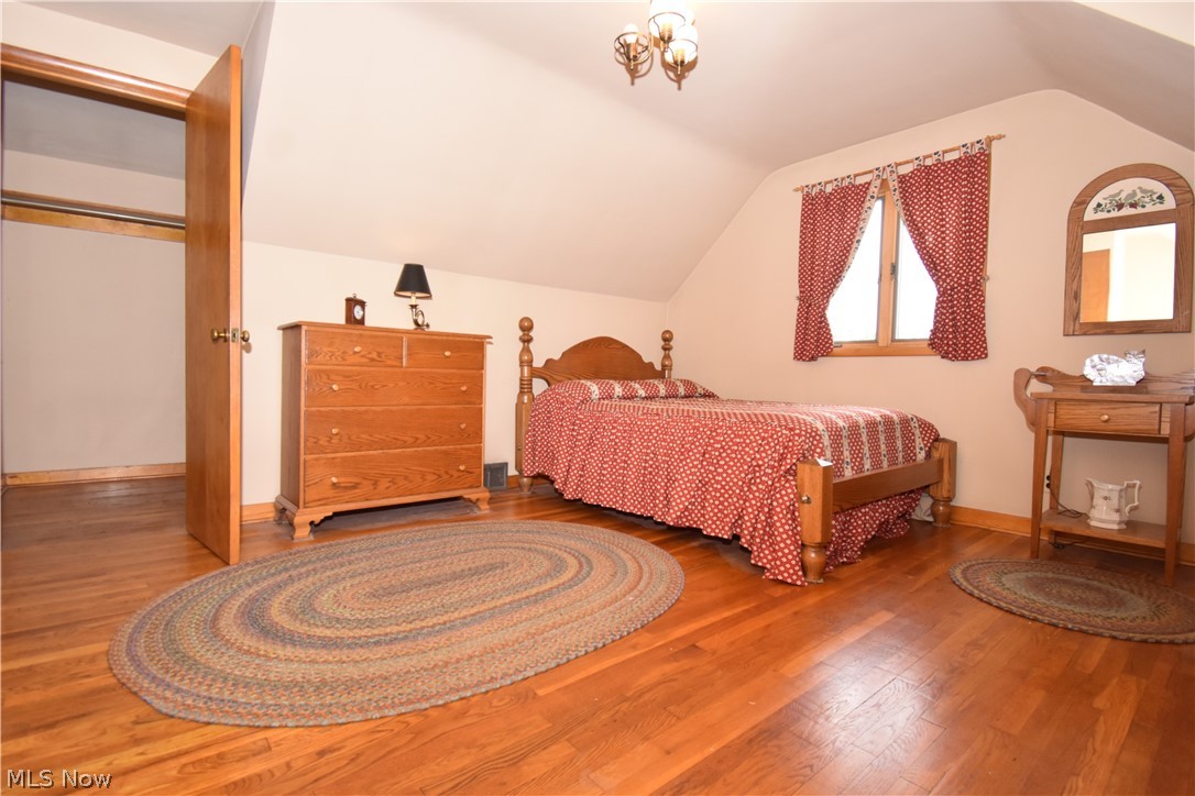 512 Center Street Hubbard OH 44425