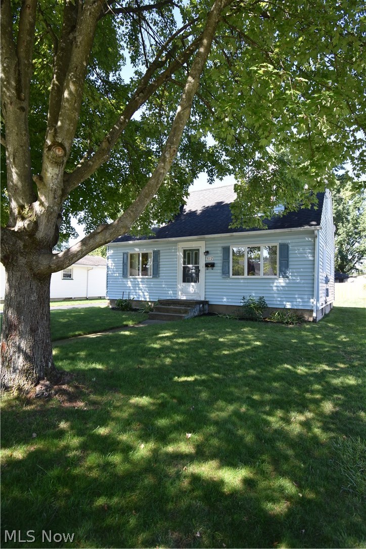 512 Center Street Hubbard OH 44425