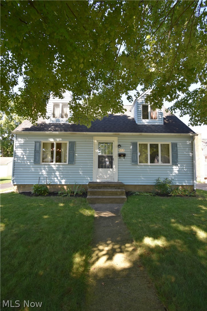 512 Center Street Hubbard OH 44425