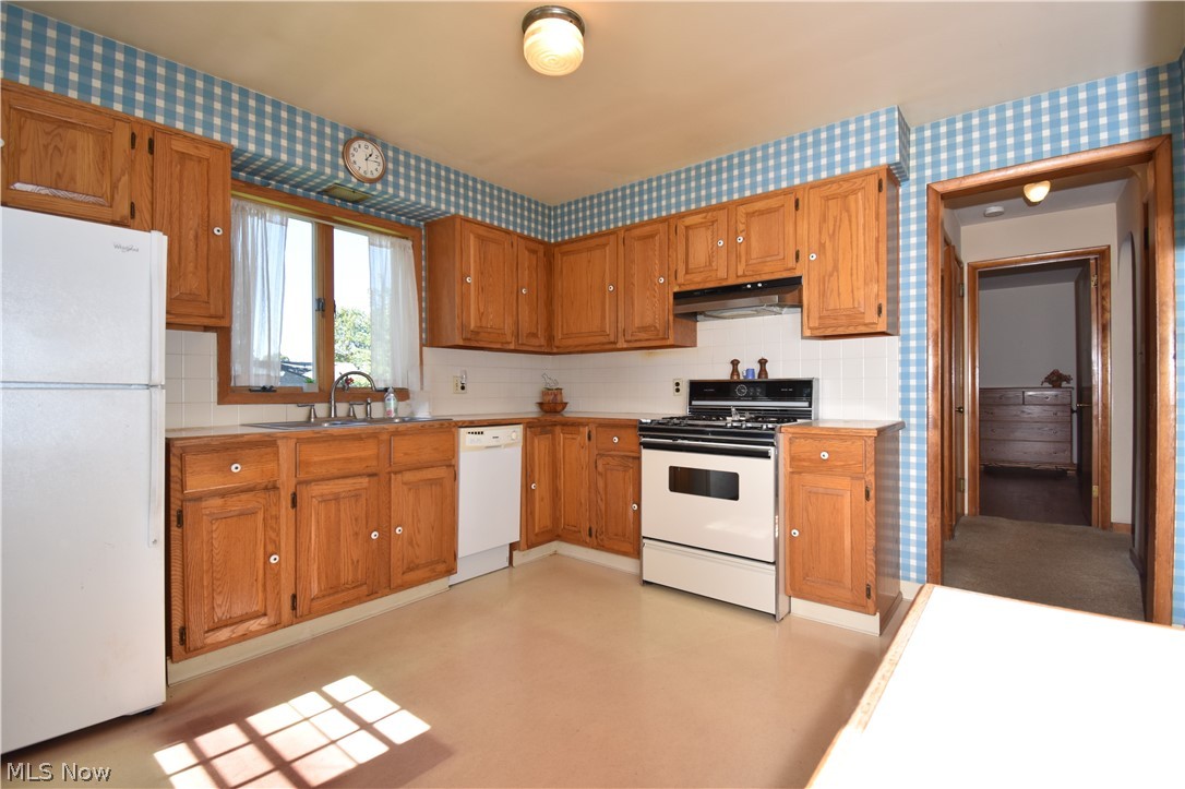 512 Center Street Hubbard OH 44425