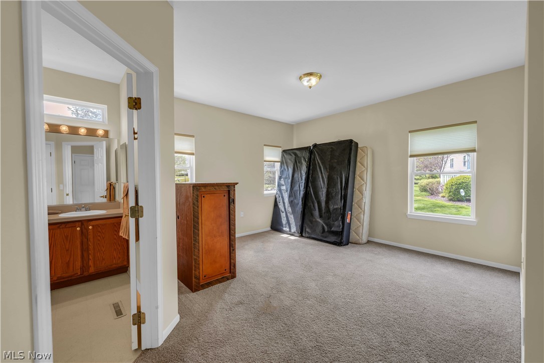 10400 E Ravine View Court North Royalton OH 44133