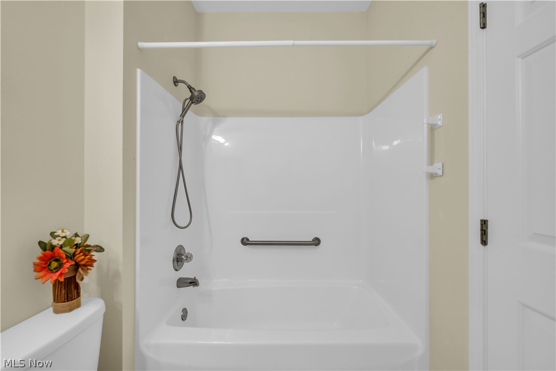 10400 E Ravine View Court North Royalton OH 44133