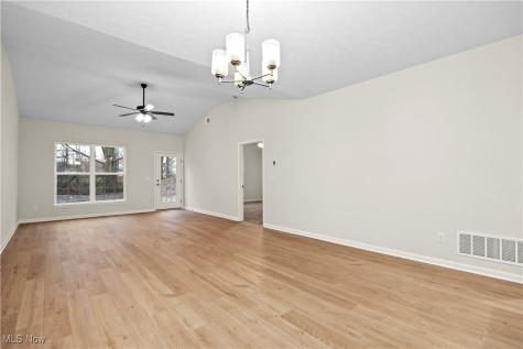 208 Alexander Drive Elyria OH 44035