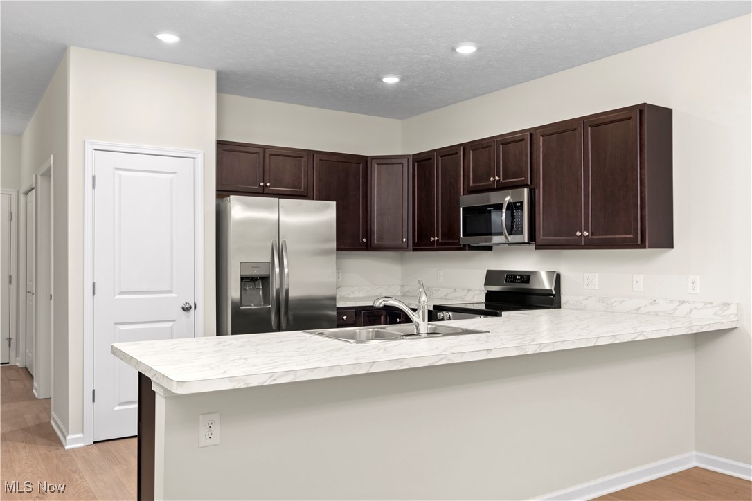 208 Alexander Drive Elyria OH 44035