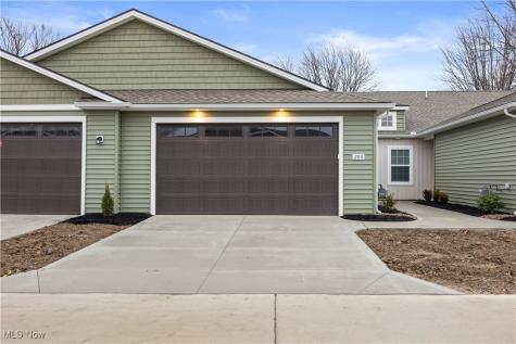 208 Alexander Drive Elyria OH 44035
