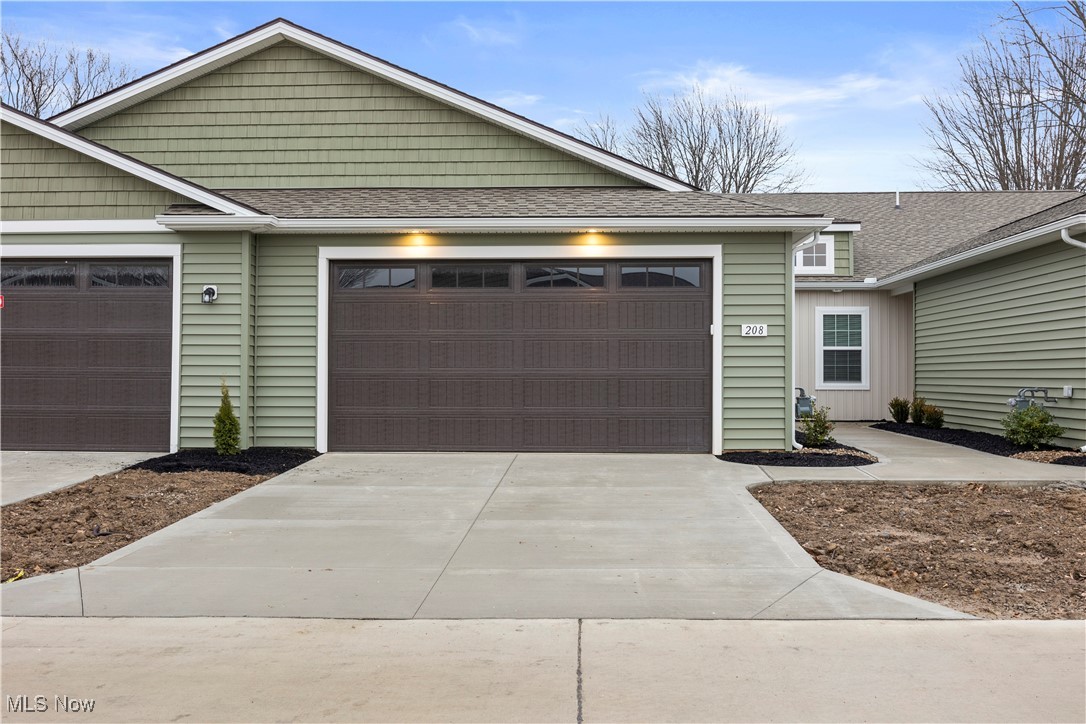 208 Alexander Drive Elyria OH 44035