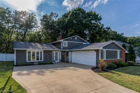 15628 Creekwood Lane Strongsville OH 44136