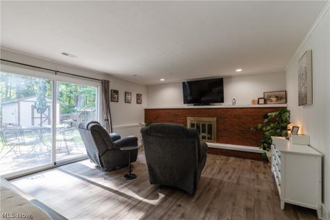 15628 Creekwood Lane Strongsville OH 44136
