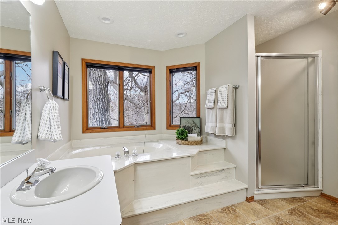 8442 Settlers Passage Brecksville OH 44141