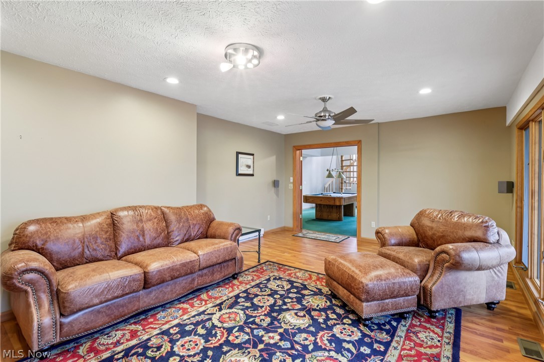 8442 Settlers Passage Brecksville OH 44141