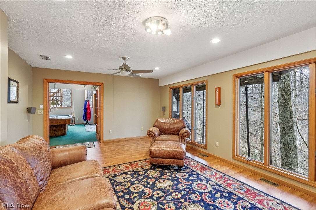 8442 Settlers Passage Brecksville OH 44141