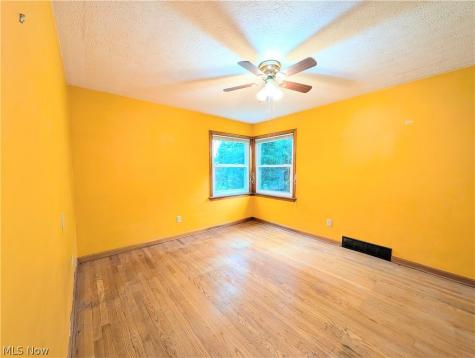 678 Shook Road Akron OH 44319