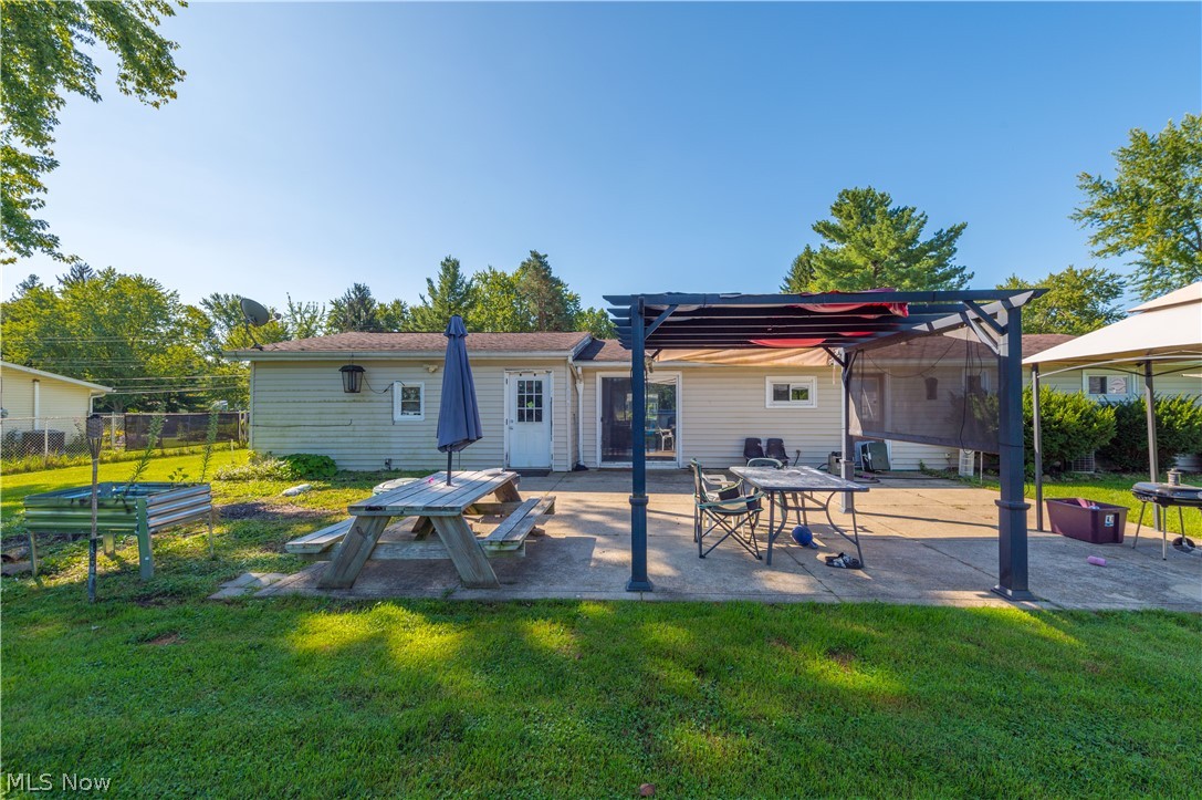 2011 Summers Avenue Streetsboro OH 44241