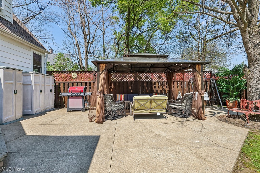 483 Som Center Road Mayfield Village OH 44143