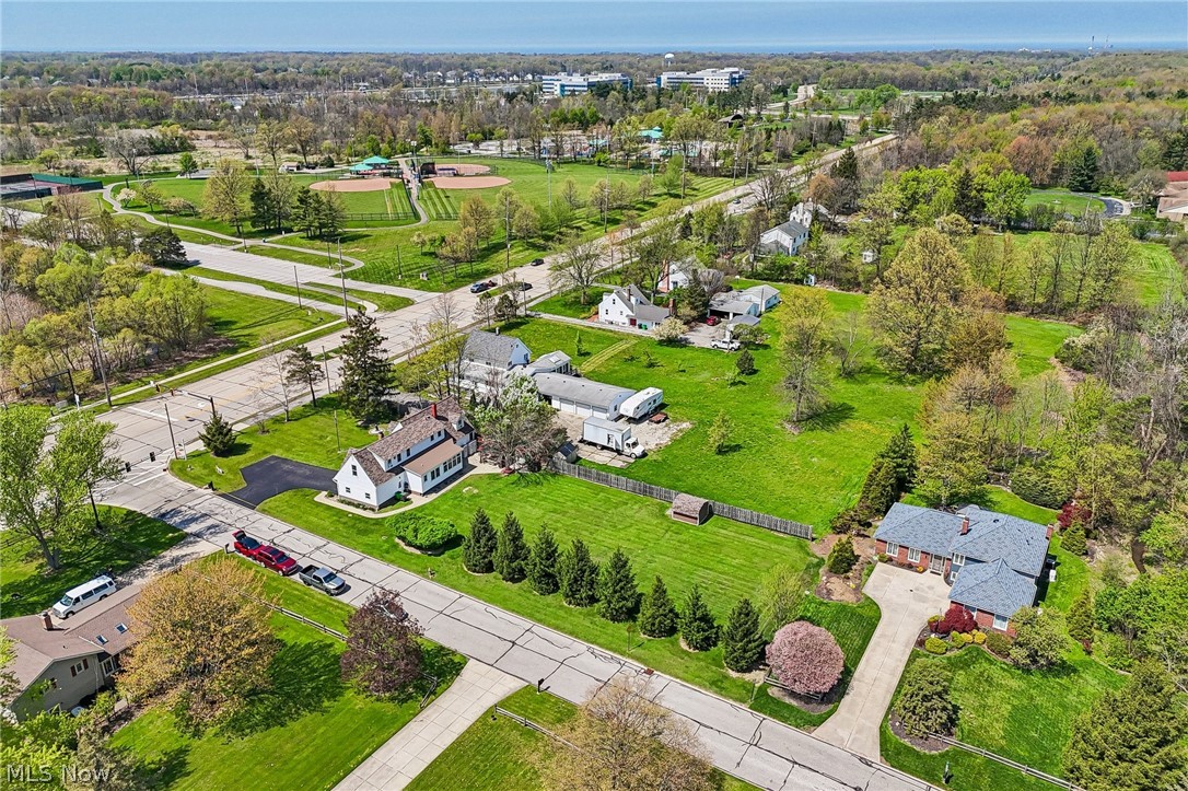 483 Som Center Road Mayfield Village OH 44143