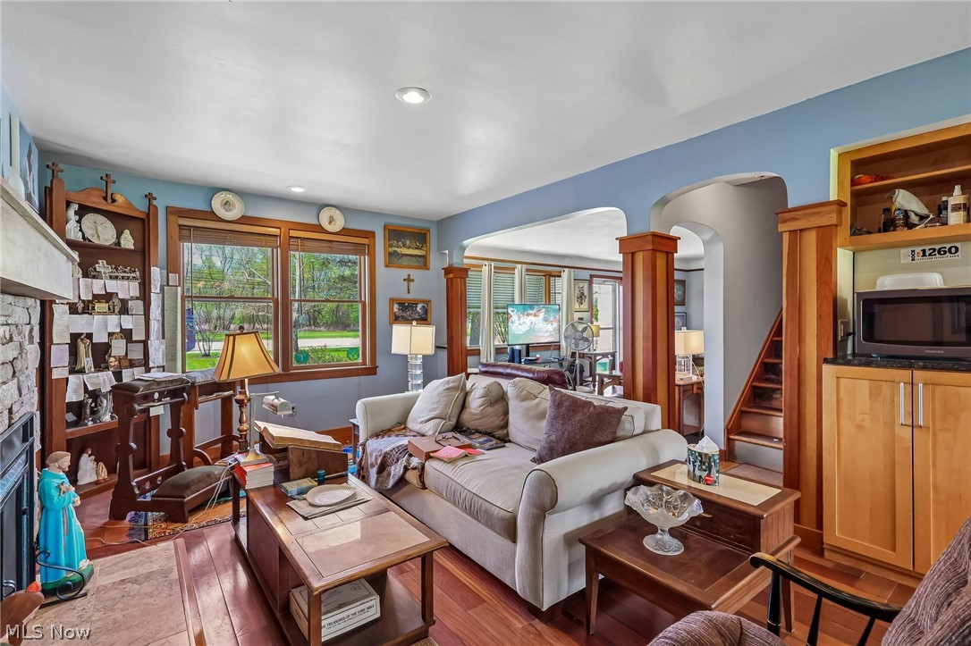 483 Som Center Road Mayfield Village OH 44143