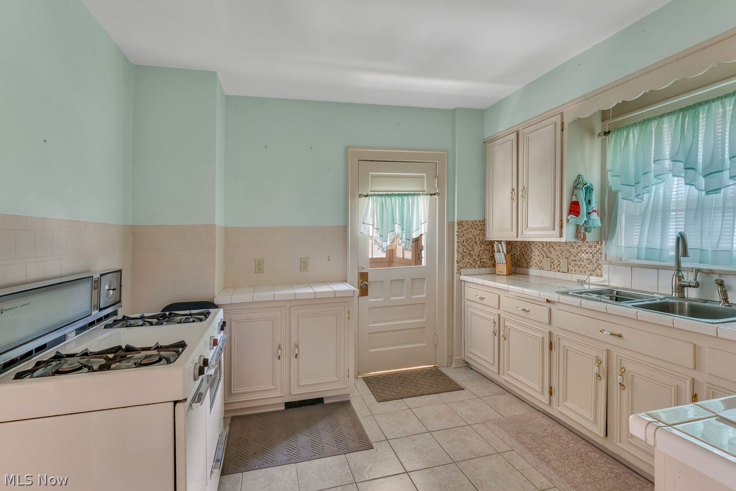 145 Millet Avenue Youngstown OH 44509