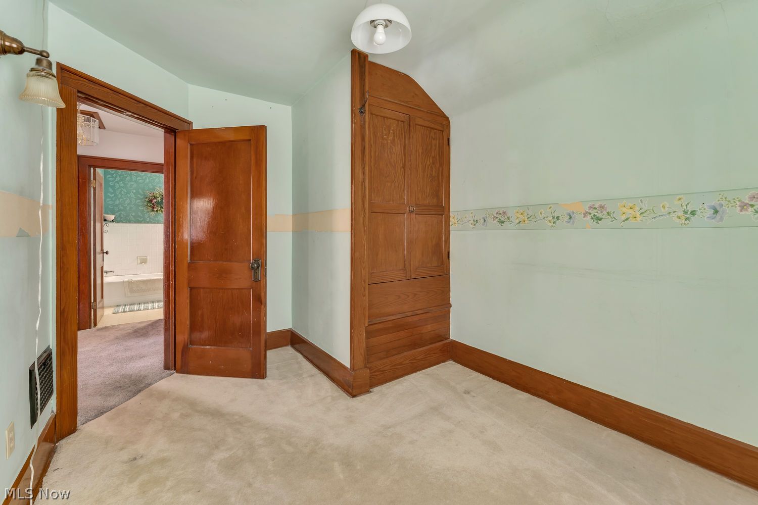 145 Millet Avenue Youngstown OH 44509