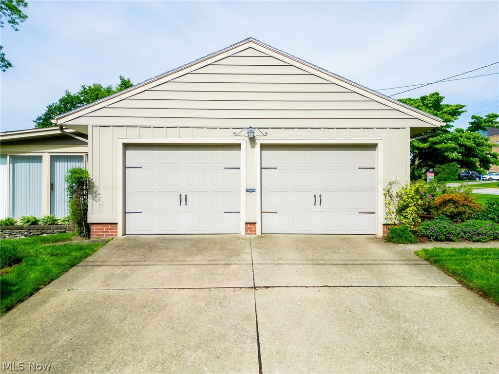 353 Hillcrest Drive Ashland OH 44805