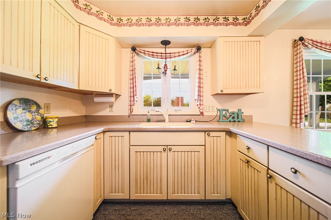 353 Hillcrest Drive Ashland OH 44805
