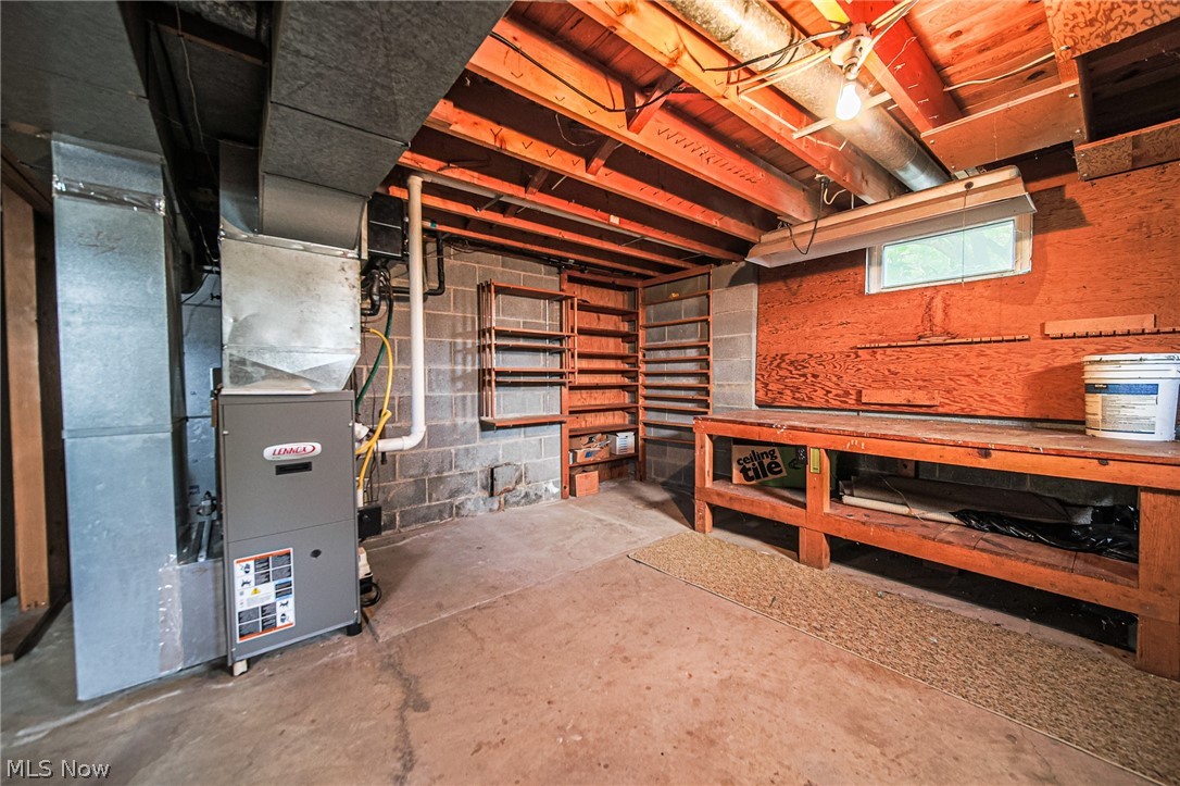 353 Hillcrest Drive Ashland OH 44805