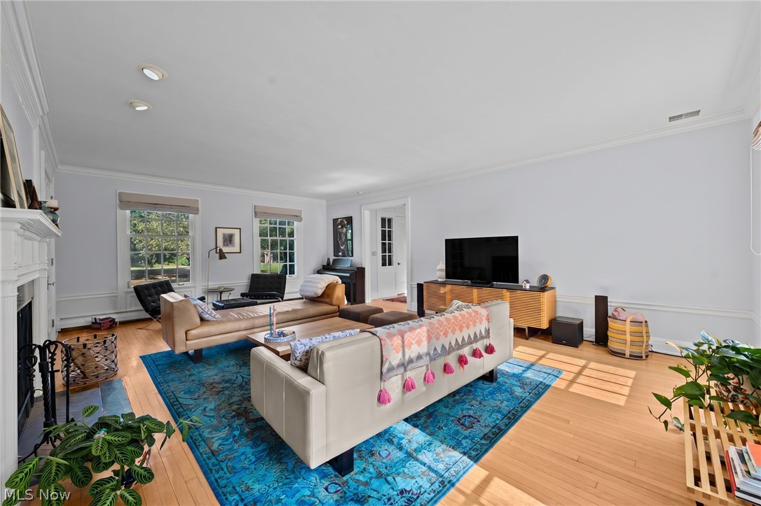 2873 Glengary Road Shaker Heights OH 44120