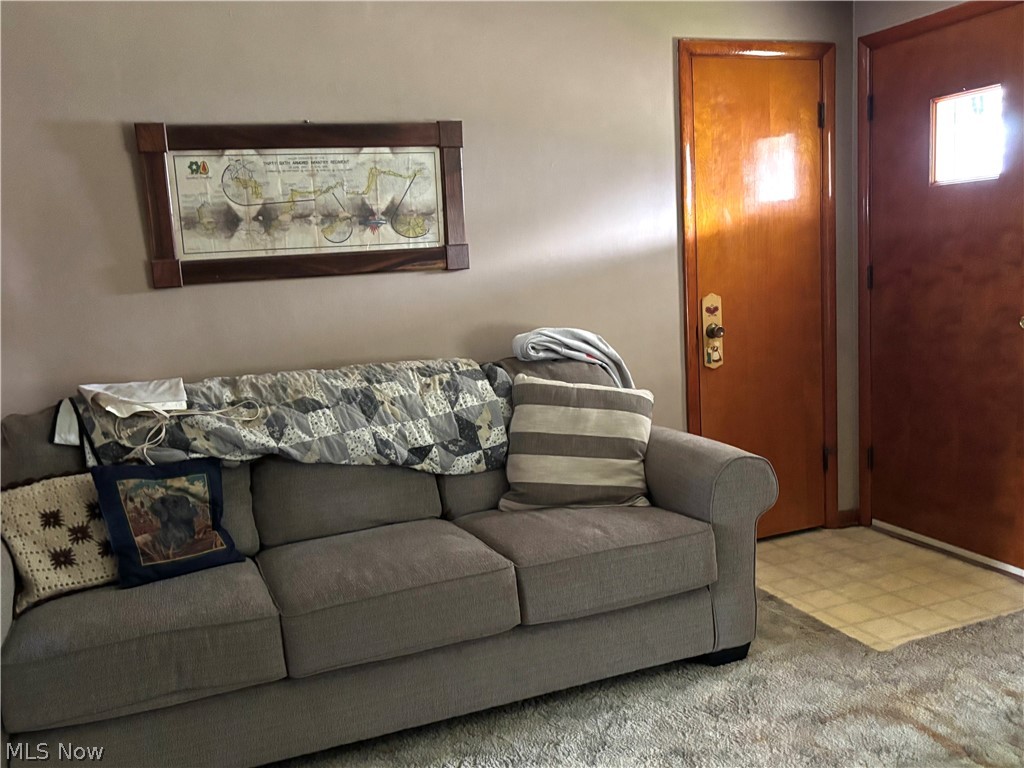 486 E Clark Street East Palestine OH 44413