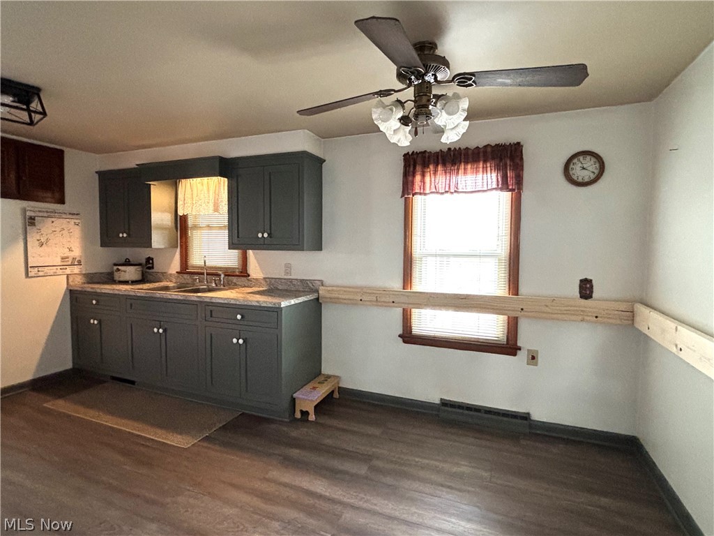 486 E Clark Street East Palestine OH 44413