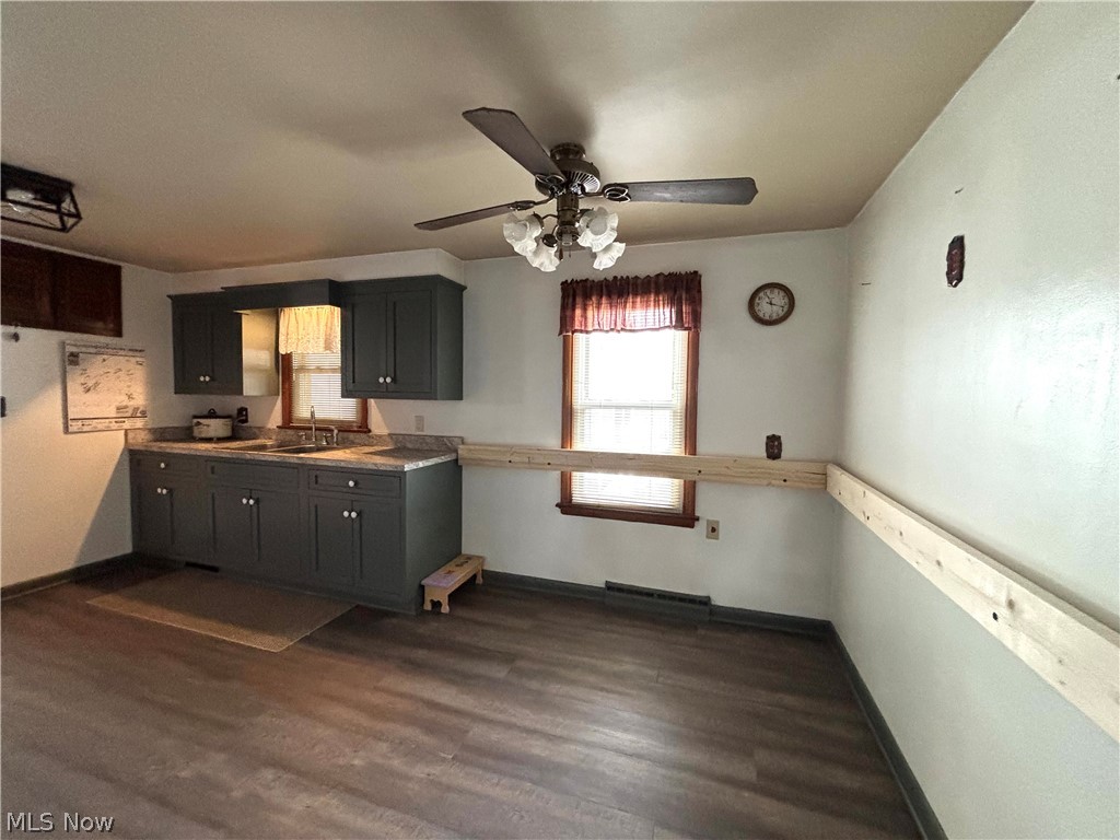 486 E Clark Street East Palestine OH 44413
