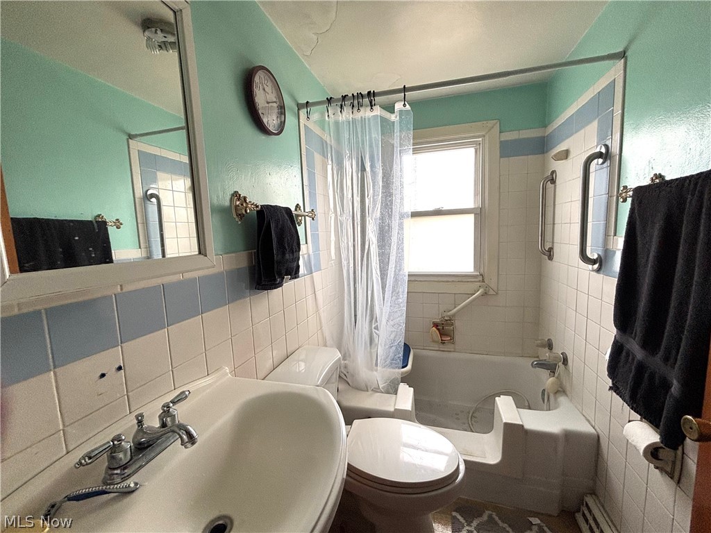 486 E Clark Street East Palestine OH 44413