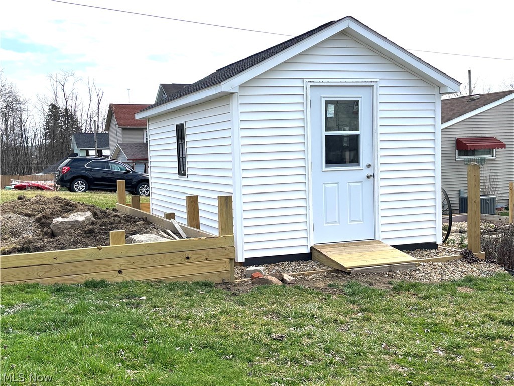 486 E Clark Street East Palestine OH 44413