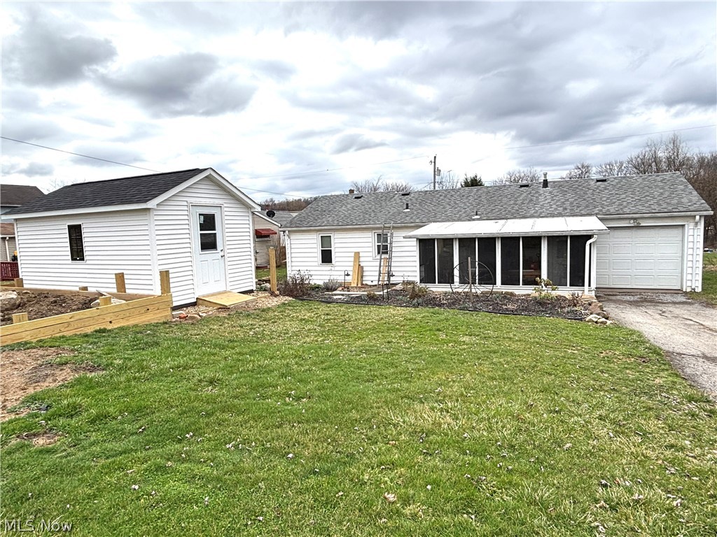486 E Clark Street East Palestine OH 44413